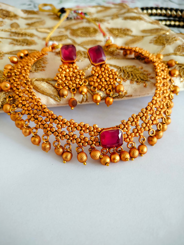 Tussi gold deals necklace with weight