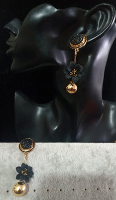 Tantalizing non-precious Earring made with utmost love and care !