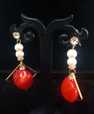 Tantalizing non-precious Earring made with utmost love and care !