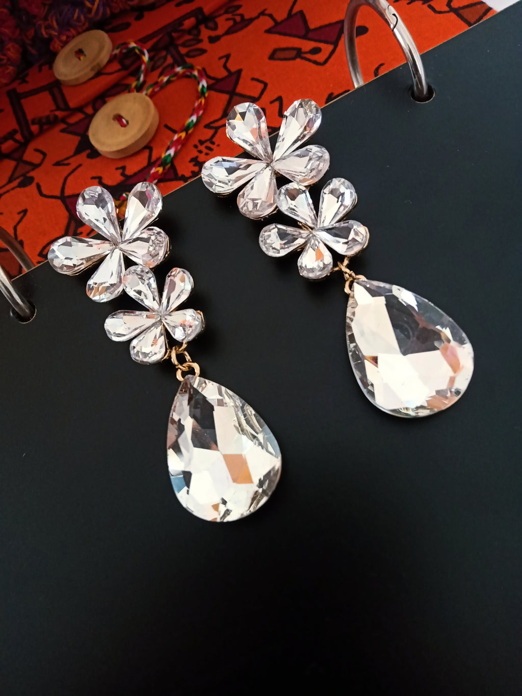 Elegant Girls Earrings Branded, Size: Medium at Rs 700/piece in Gurgaon |  ID: 21155305348