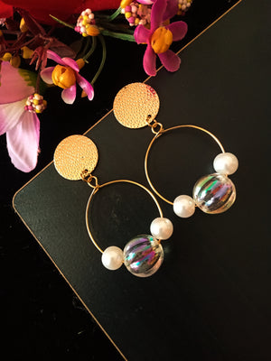 E0468_Classy hoop earrings with a touch of beads and pearls(medium size)