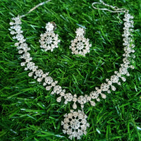 N0101_1 Elegant American Diamond  choker necklace set with floral design.