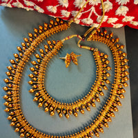 N0430_Elegant Temple jewelry style Gold polish necklace set with beautiful craft work with a touch of pink stones and green stones.