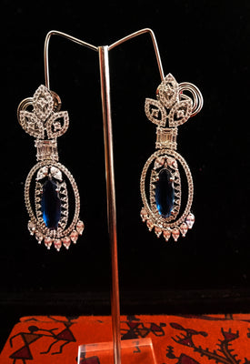 Sparkling Silver based earring with careful stitching of American Diamond