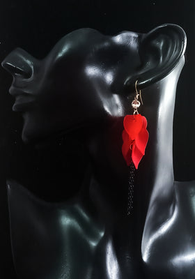 Stunning dangler with stylish look