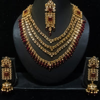 Wavy Kundan Set designed to make your appearance stand-out
