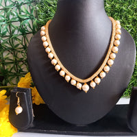 N0111_ Gorgeous necklace set with a touch of stones and pearls.