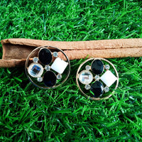 E0358_Classy stud earrings studded with black stones.