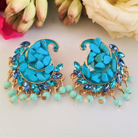 E0384_Classy Sky colored sea stone embossed earrings (medium size).