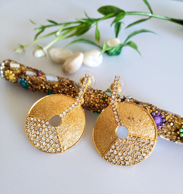 E0406_Classy  Golden color earring studded with stones (medium size).