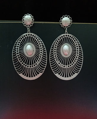 E0797_Lovely oval shaped trendy crafted danglers with a touch of stones.