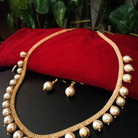N0111_ Gorgeous necklace set with a touch of stones and pearls.