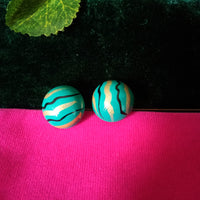 E0554_ Beautiful studs with colorful patterns.