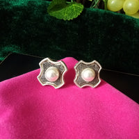 E0564_ Lovely pearl studded studs with delicate patterns.