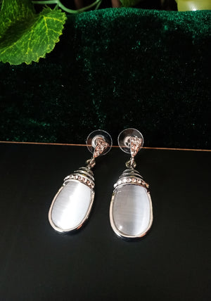 E0553_Gorgeous danglers with a touch of stones (medium size hanging)