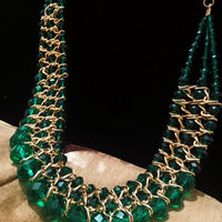 N0256_Trendy Crafted Glossy green bead necklace with delicate craft work.