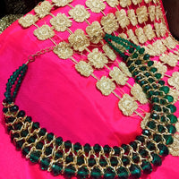 N0256_Trendy Crafted Glossy green bead necklace with delicate craft work.