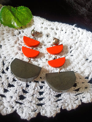 E0583_Trendy geometric shape crafted design earrings (medium size hanging)