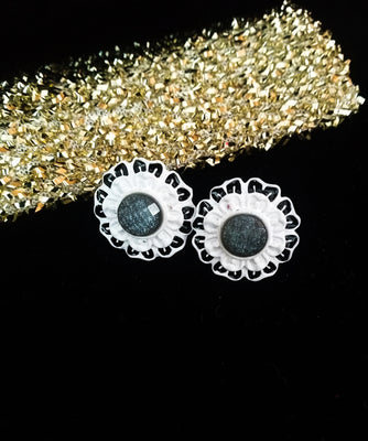 E0586_Lovely white flower design studs with a touch of shining stones.