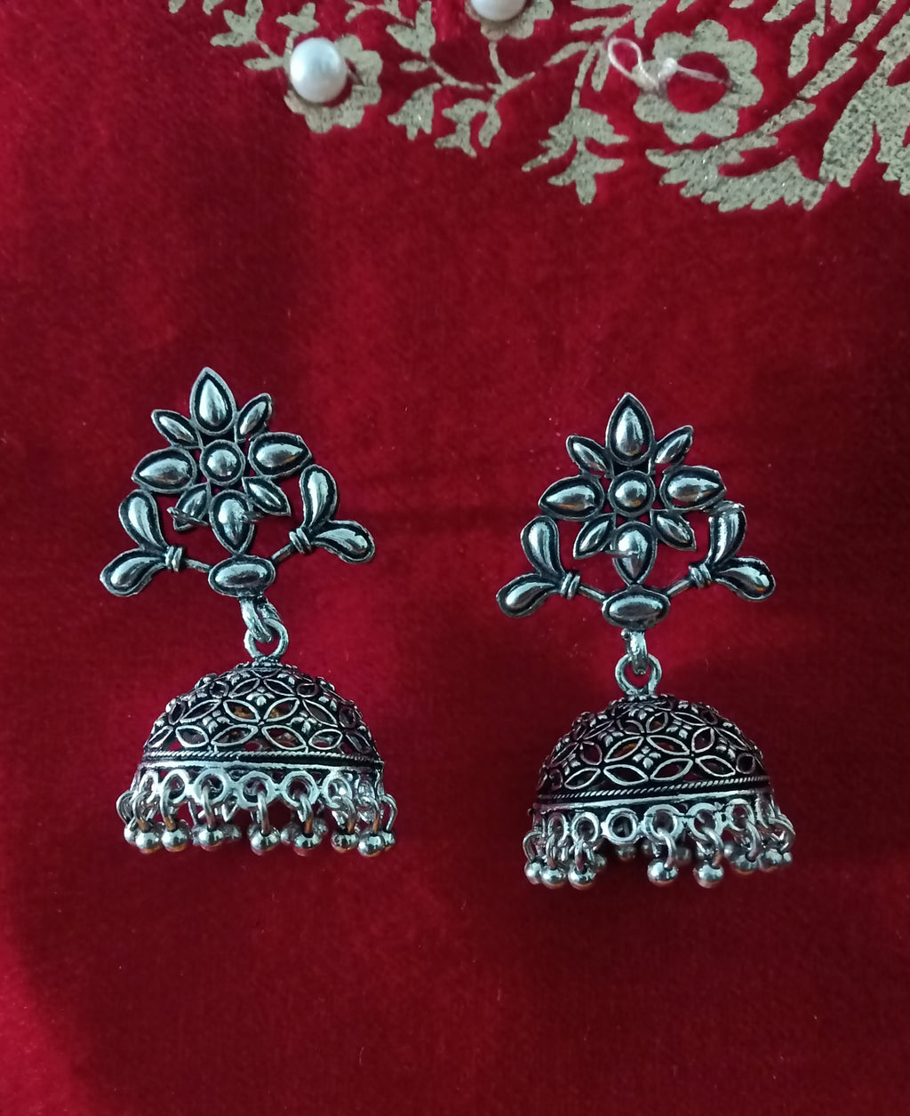 E0615_Lovely German Silver oxidized crafted jumkas with flower and leaf design with a touch of beads (ear drop hangings).