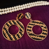 E0657_Classic knitted earrings with delicate craft work.