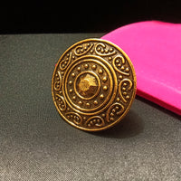 R032_Lovely golden color ring with delicate designs.