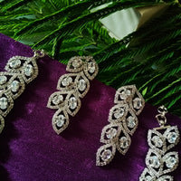 N0256_1 Beguiling crafted American Diamond stones engraved choker necklace set with delicate art work of leafy designs.