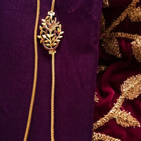 N0306_Elegan Gold plated side pendant Necklace with delicate work with a touch of dazzling stones.