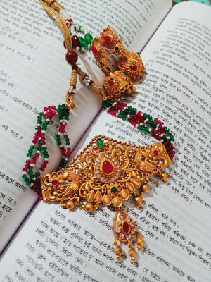 N0317_Classic traditional style matte gold polish choker necklace set with a touch of pink and green ruby stones with delicate craft work.