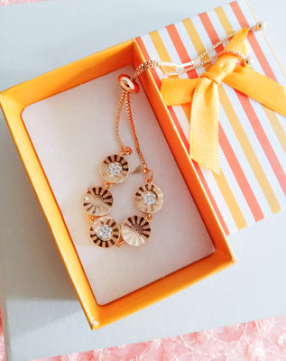 B0206_Trendy stylish bracelets with delicate stone work.