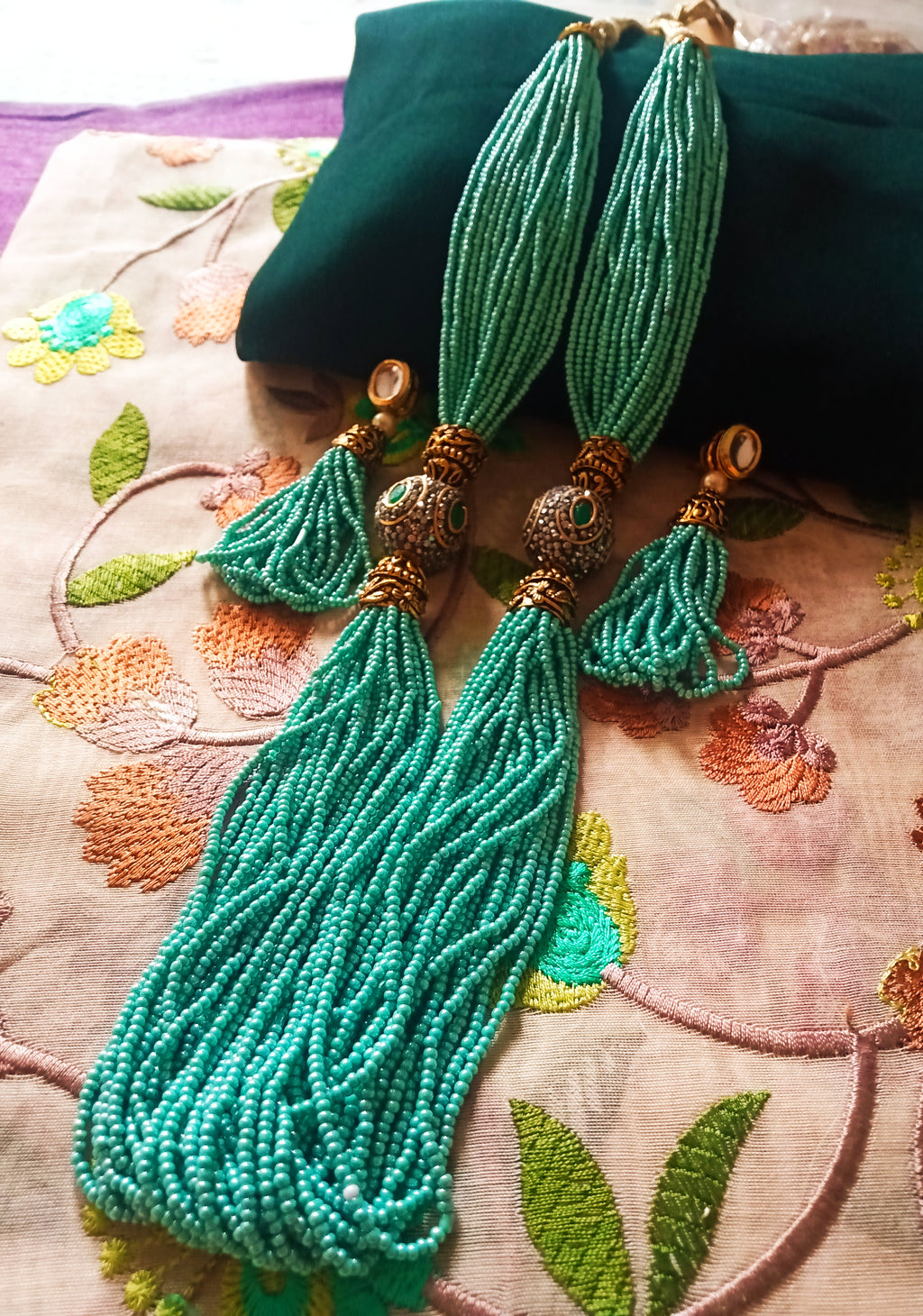 N0123_Gorgeous layered Sea green colored bead necklace set along with side pendants.
