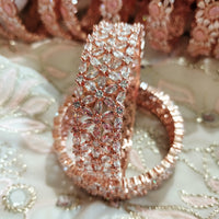 B0166_S_Elegant Bangle with premium quality base metal