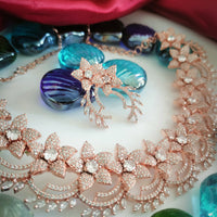 N03004_Classic Rose gold polished choker style flower crafted design necklace set embellished with  white stones .