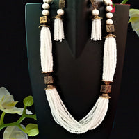 N0122_Classy white color sugar Crystal necklace set studded with stones with a touch of pearls.